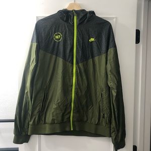 Nike Men’s N7 windbreaker